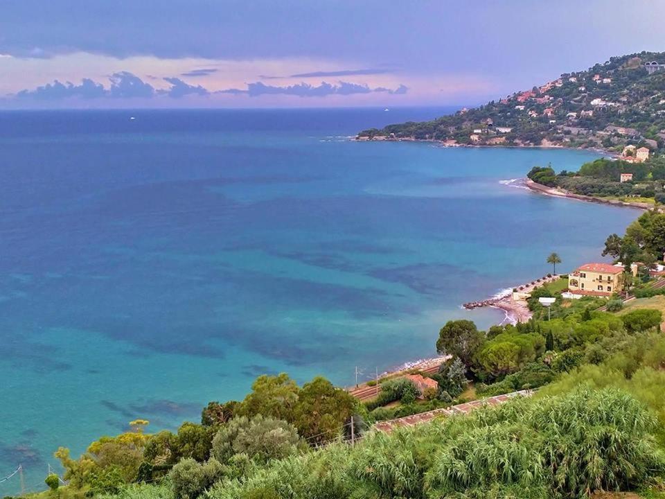 Romantic Casa Lorenzina Affittacamere Ventimiglia Kültér fotó
