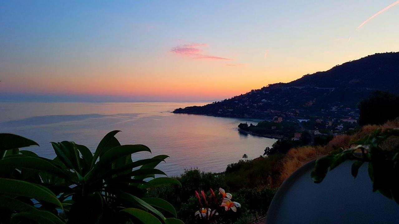 Romantic Casa Lorenzina Affittacamere Ventimiglia Kültér fotó