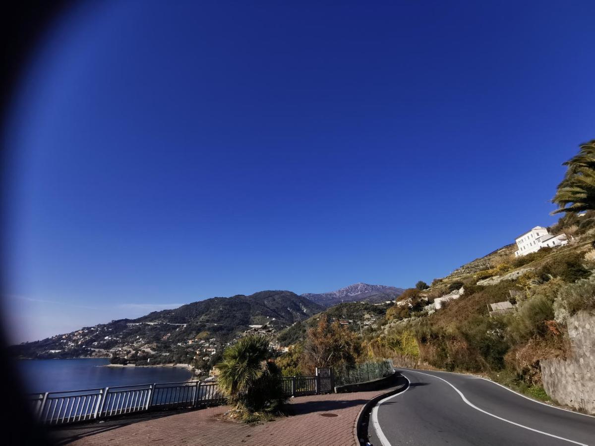 Romantic Casa Lorenzina Affittacamere Ventimiglia Kültér fotó