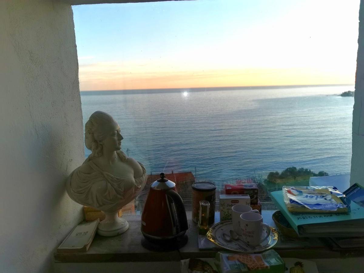 Romantic Casa Lorenzina Affittacamere Ventimiglia Kültér fotó